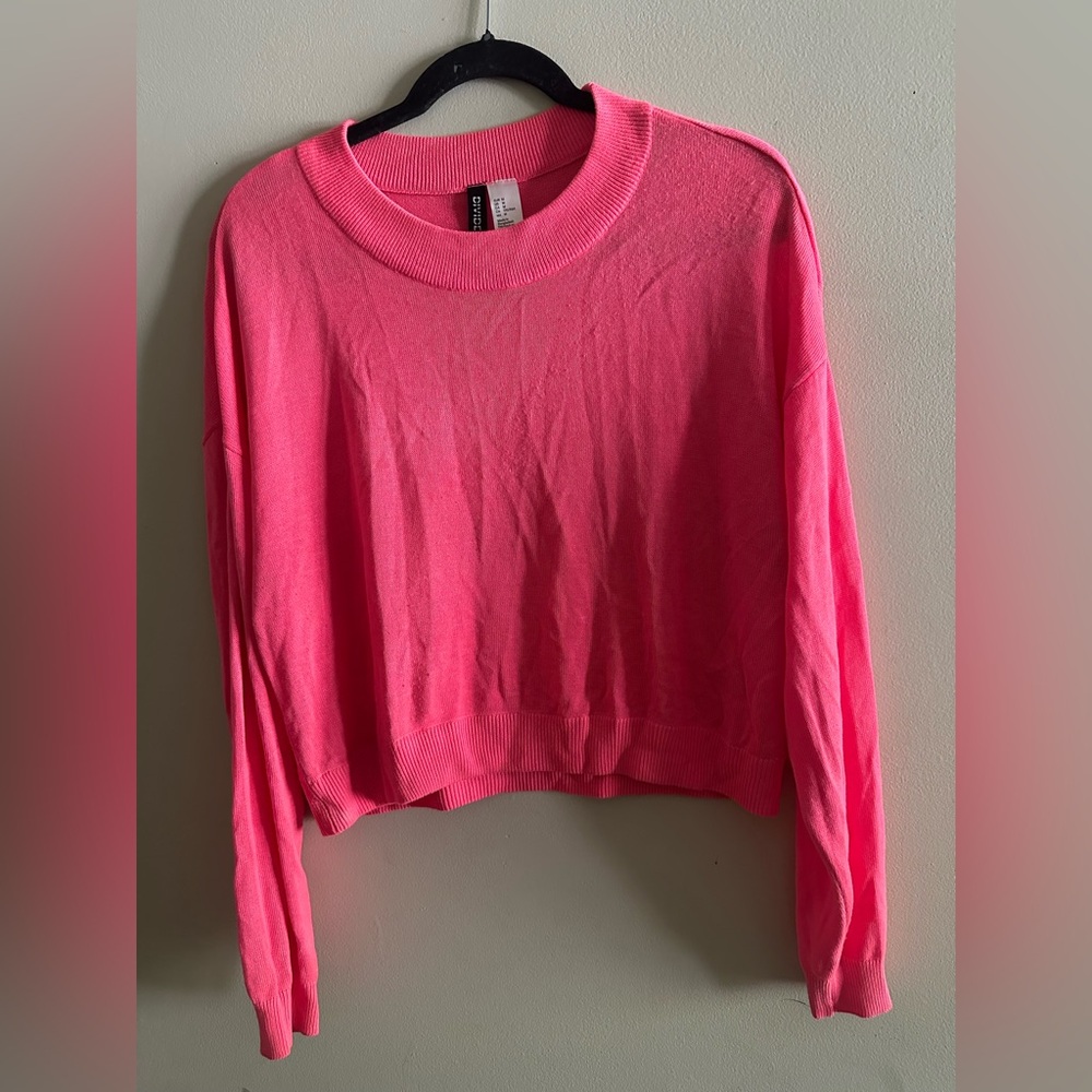 H&M Divided Pink Crop Sweatshirt Size M